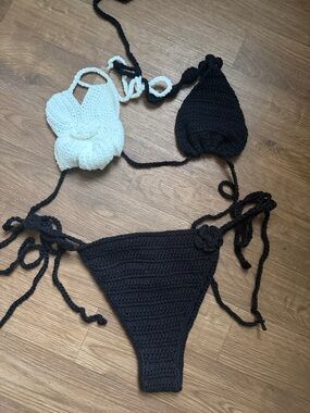 Handmade Crochet Two-Tone Bikini Set - Black & White